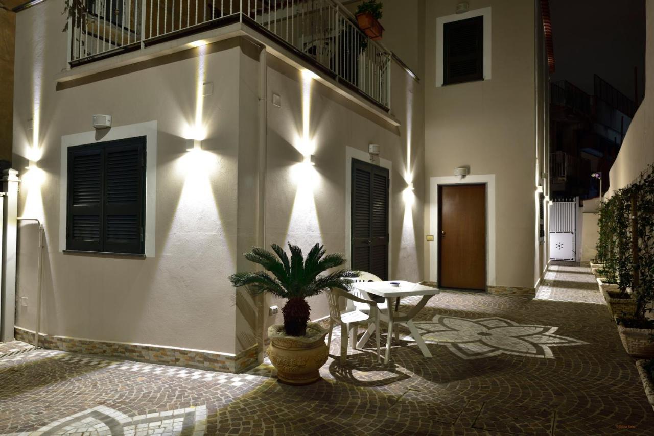 B&B Peonies Castellammare di Stabia Luaran gambar